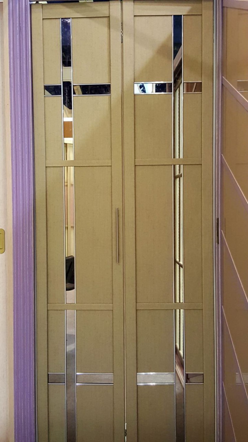 Двери гармошка шпонированные с зеркальным декором Электросталь
